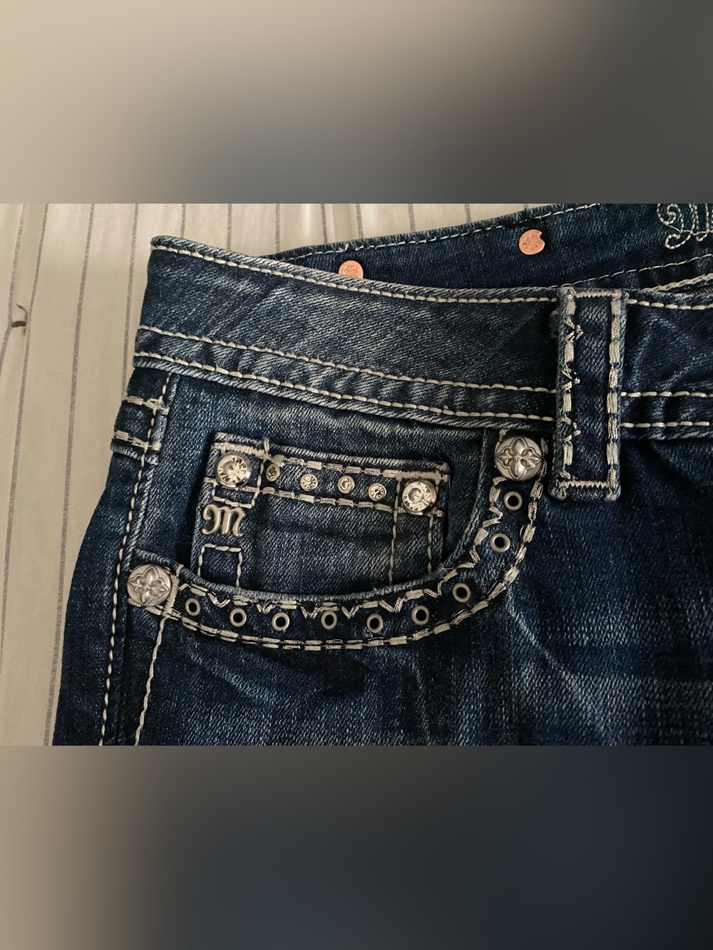 🦋 Miss Me Signature Boot Jeans NWOT 🦋 - Picture 6 of 8